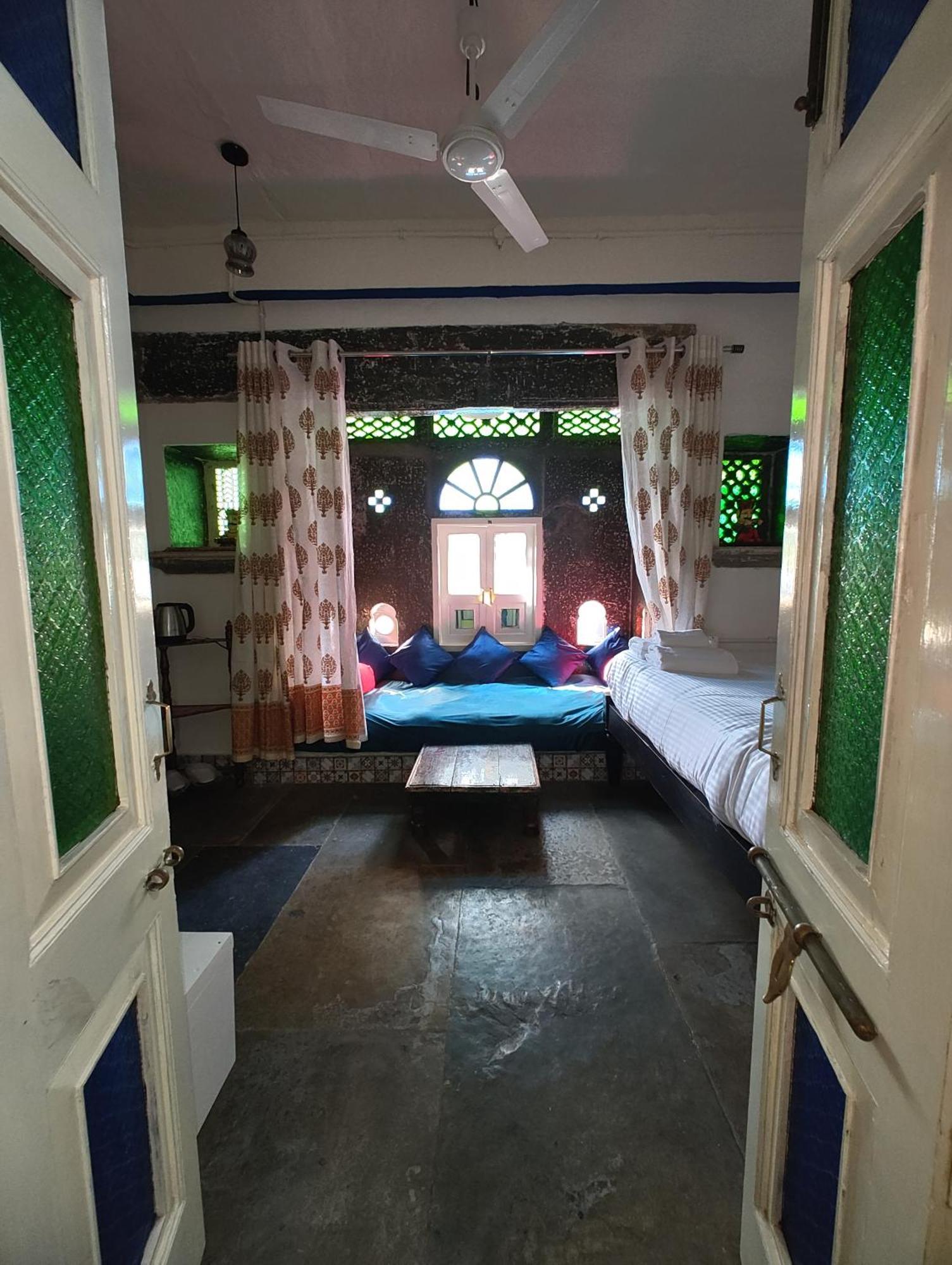 Barefoot Boutique Hotel Udaipur Room photo